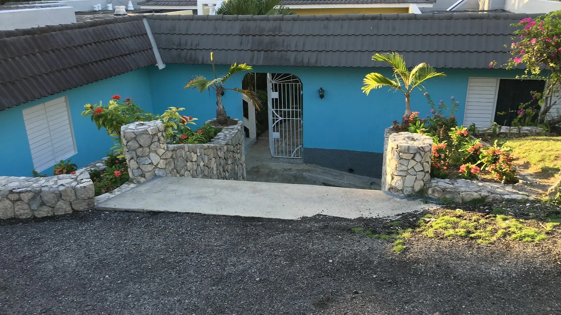 Jamaica Rose Villa Montego Bay Otel